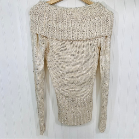 Lei Sweater - Picture 4 of 7